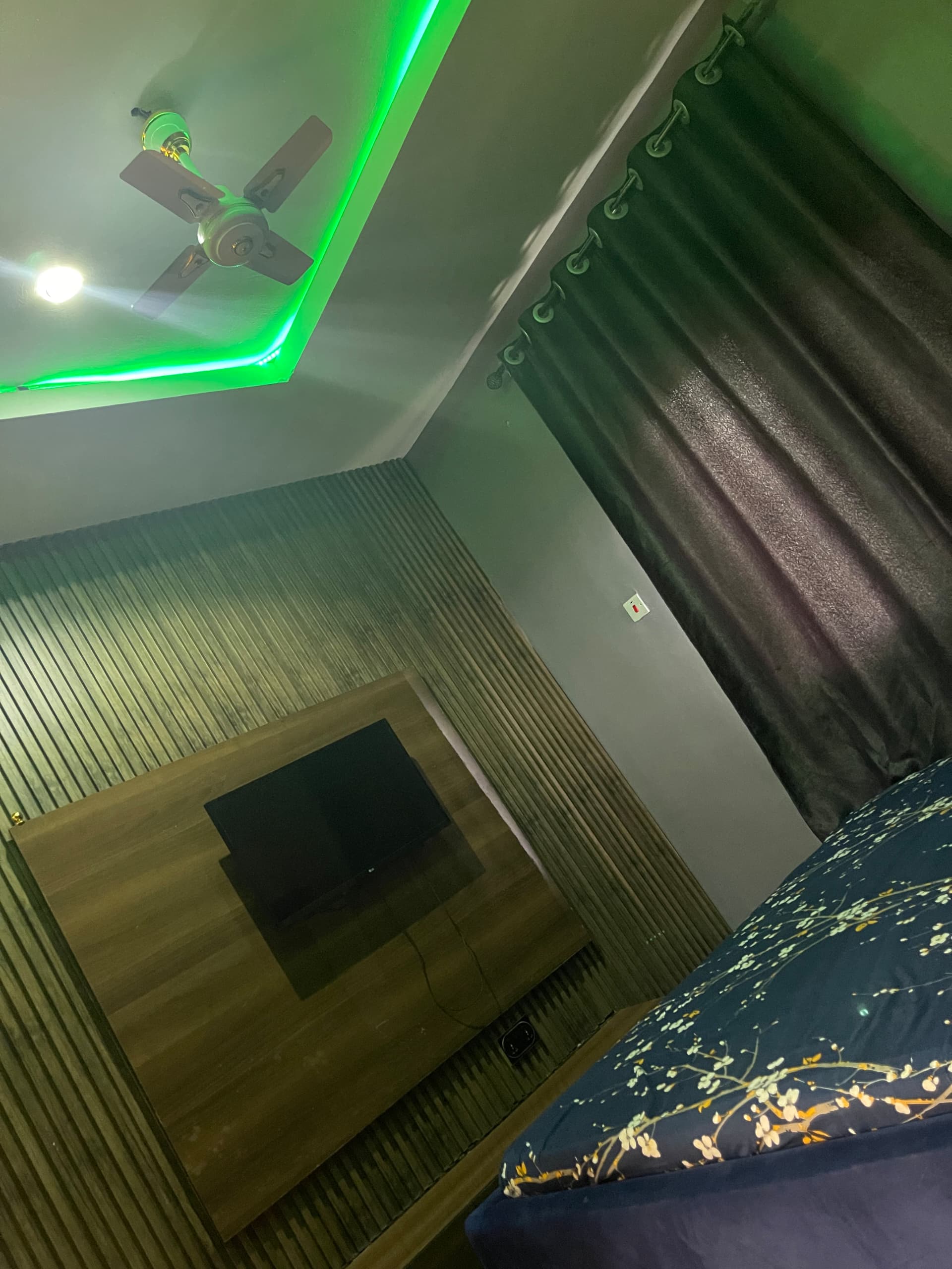 Standard room interior highlighting fresh linens and tiled flooring